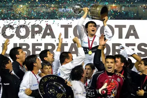 Olimpia - Paraguai - Campeões Copa Libertadores 2002