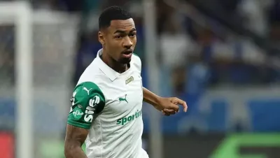 Allan jogando pelo Palmeiras