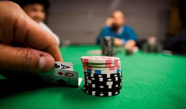 Jogo short stack em torneios de poker